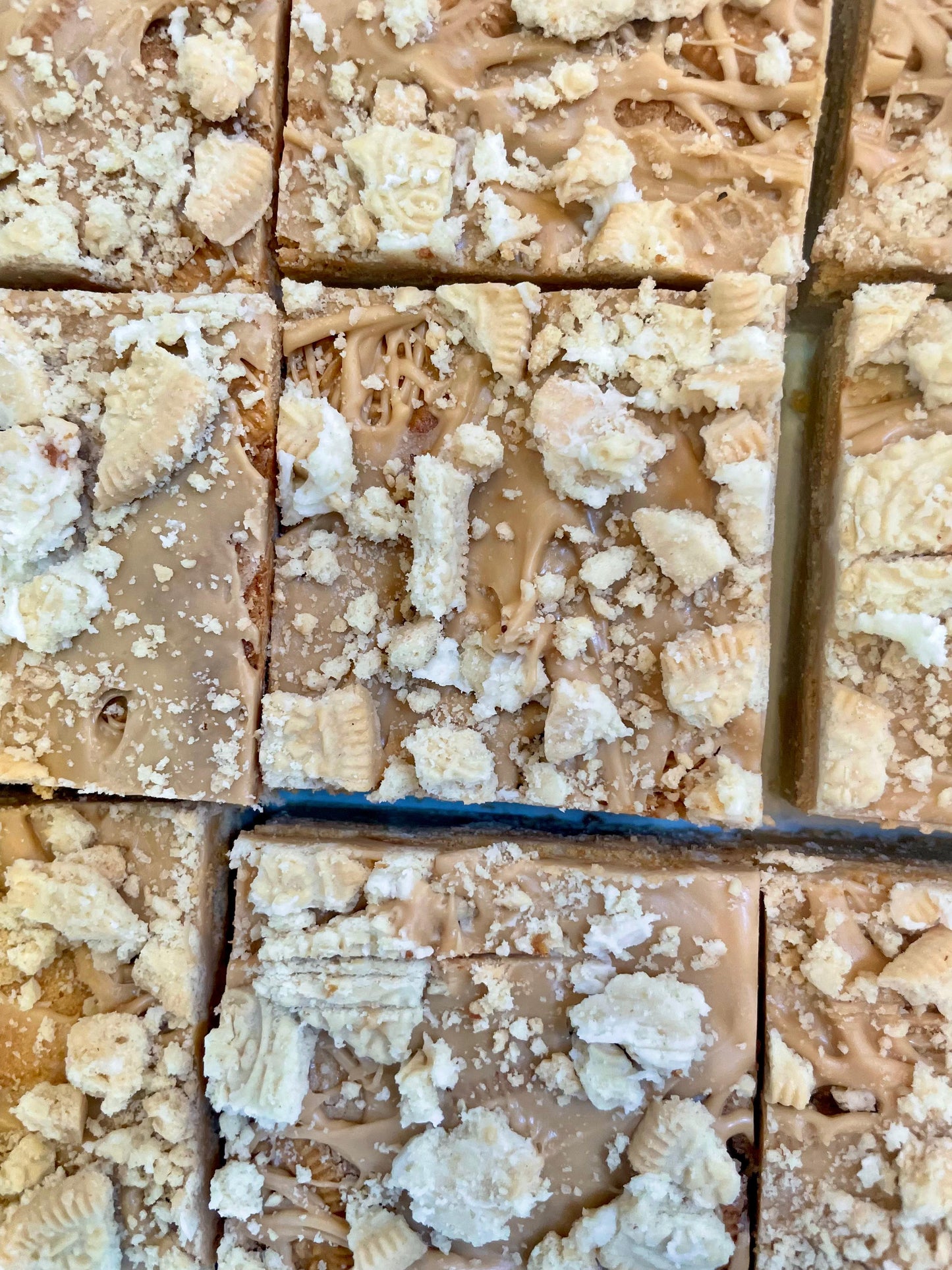 Golden Oreo & Caramel Chocolate Blondie